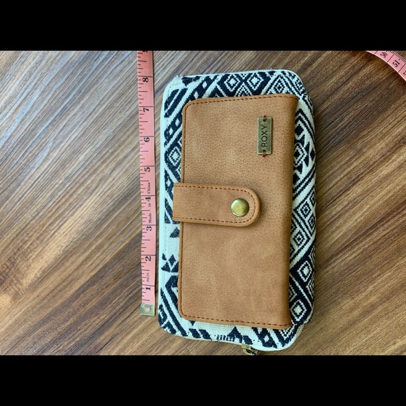 Roxy Wallet (Matching purse sold separately) - Picture 7 of 8